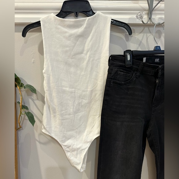 Steve Madden bundle XS 2-bodysuits Black and Ivory - Picture 5 of 6